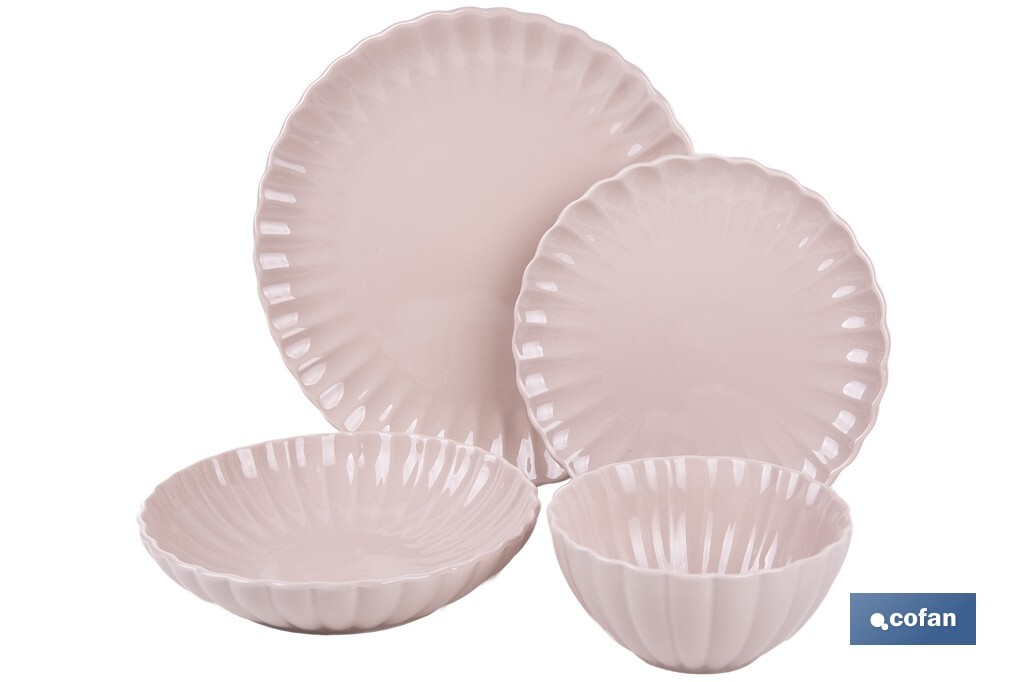 Vajilla de porcelana esmaltada en color rosa nude con diseño en relieve | Set de 16 piezas | Apta para lavavajillas, microondas